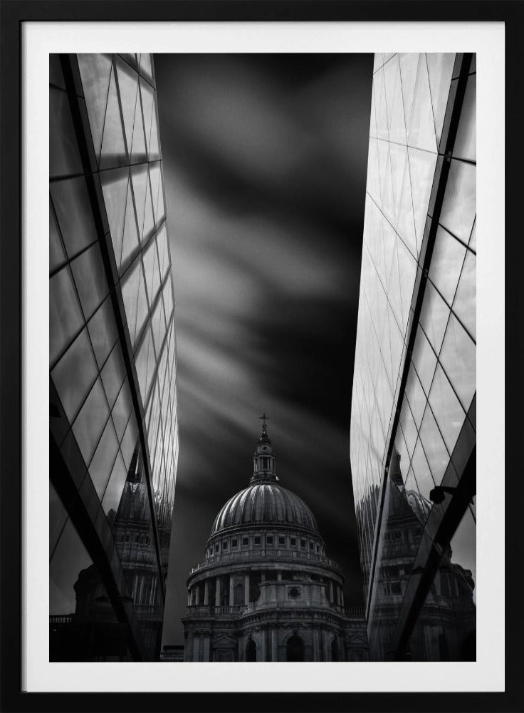 The St Paul's Cathedral in Reflection - Poster / Art Print