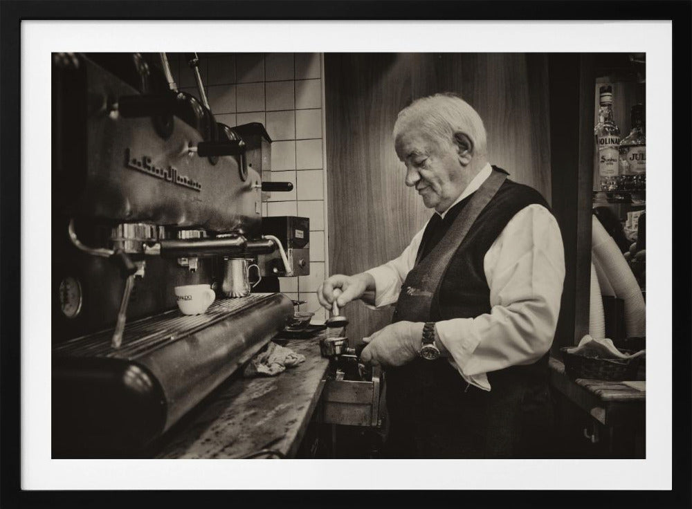 Making espresso - Poster / Art Print