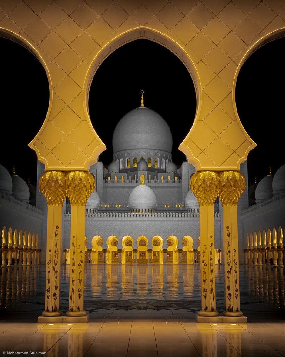 Sheikh Zayed Grand Mosque Gold And Black Poster 50x70 cm
